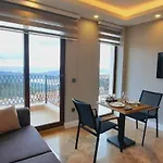 Arya Deluxe شقة فندقية *