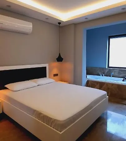 Aparthotel Arya Deluxe *