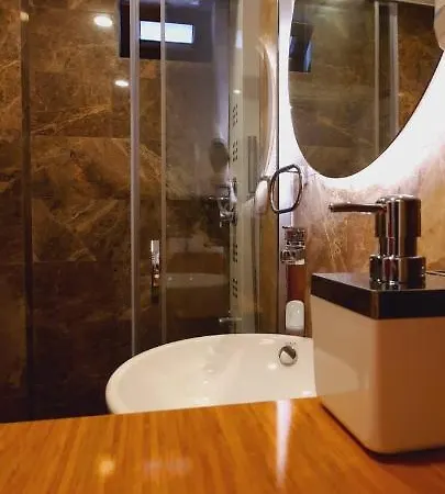 Arya Deluxe Aparthotel *