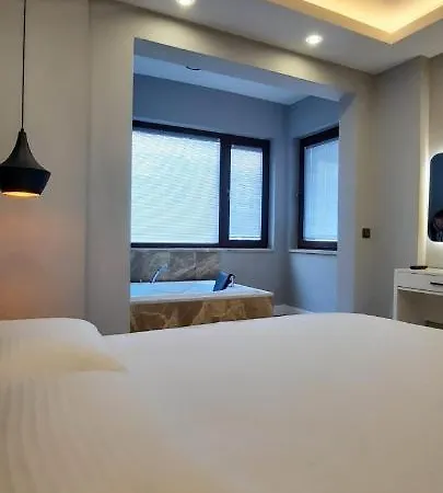 Aparthotel Arya Deluxe *