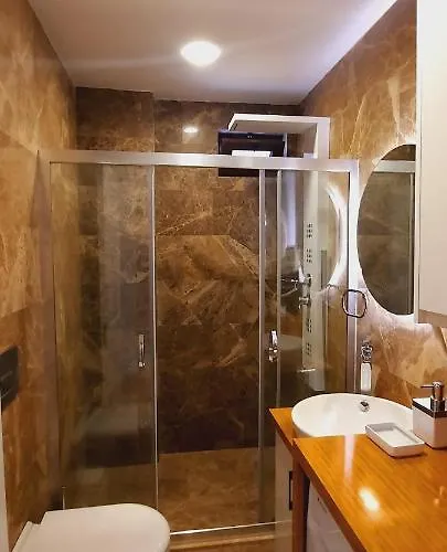 Arya Deluxe Апарт-отель *