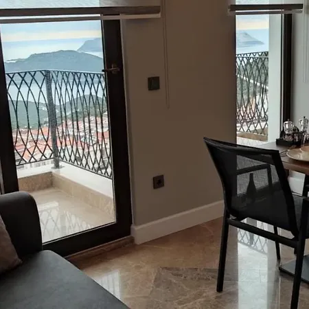 Arya Deluxe Apartahotel Kaş