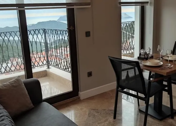 Arya Deluxe Aparthotel Kaş